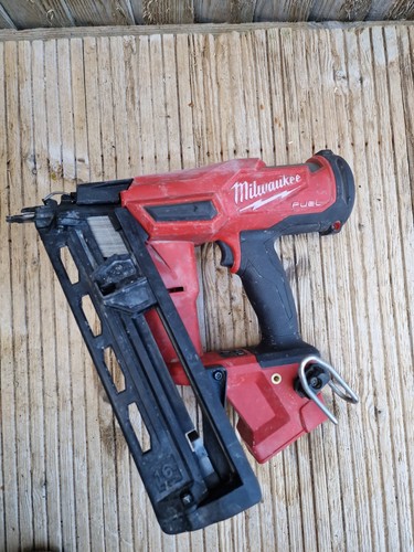 Milwaukee m18 fn16ga 18v - fn16ga, 16g
