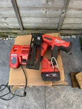 Milwaukee M18  FN 16GA  Nail