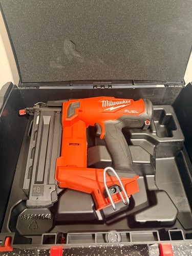 Milwaukee m18 fn18gs 18v nail - m18,